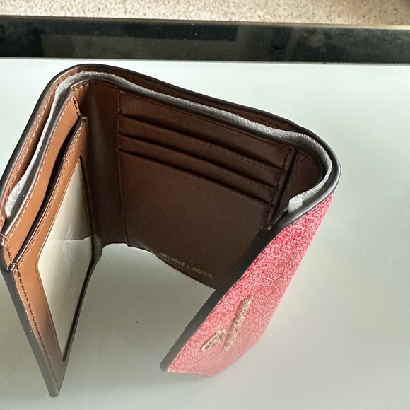 Michael Kors Wallet - Picture 3 of 5